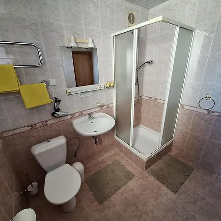 Home B&B Bed & Breakfast 3*