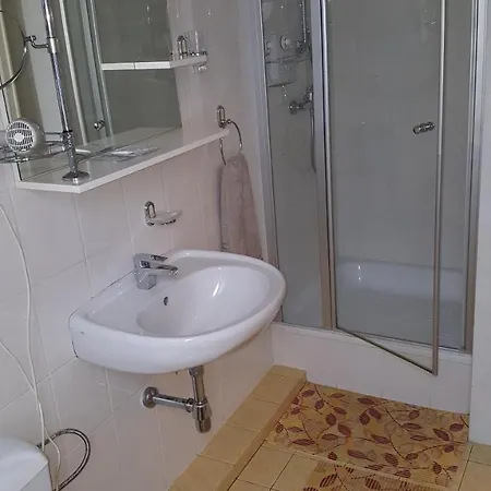 Home B&B Bed & Breakfast