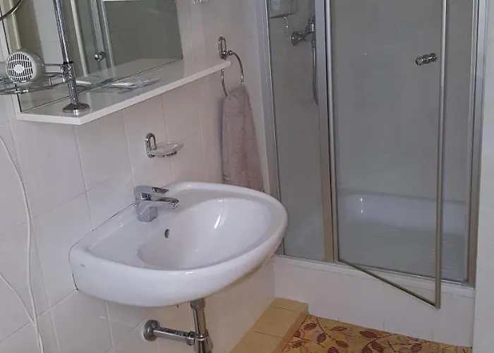 Home B&B Bed & Breakfast